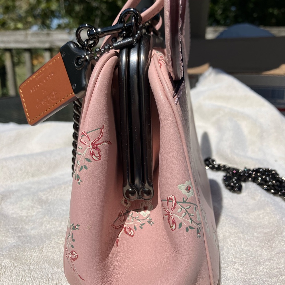 Coach Disney X Minnie Mouse Leather Kisslock Bag 69179 - Picture 12 of 16